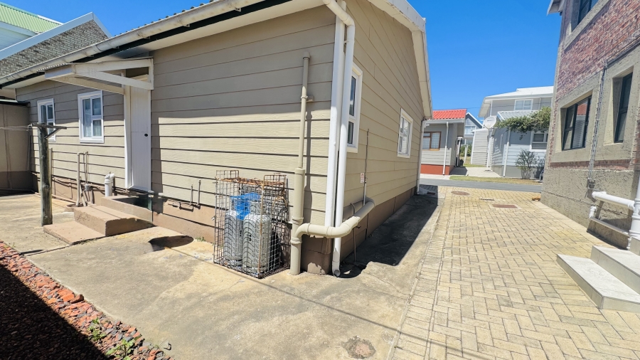3 Bedroom Property for Sale in Hartenbos Central Western Cape